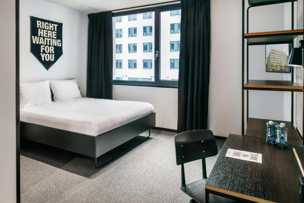 The Social Hub Berlin Alexanderplatz Extended Stay 8