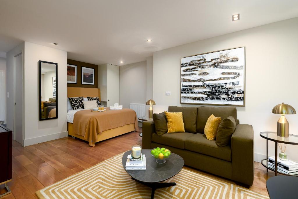Monument l Your Apartment 8