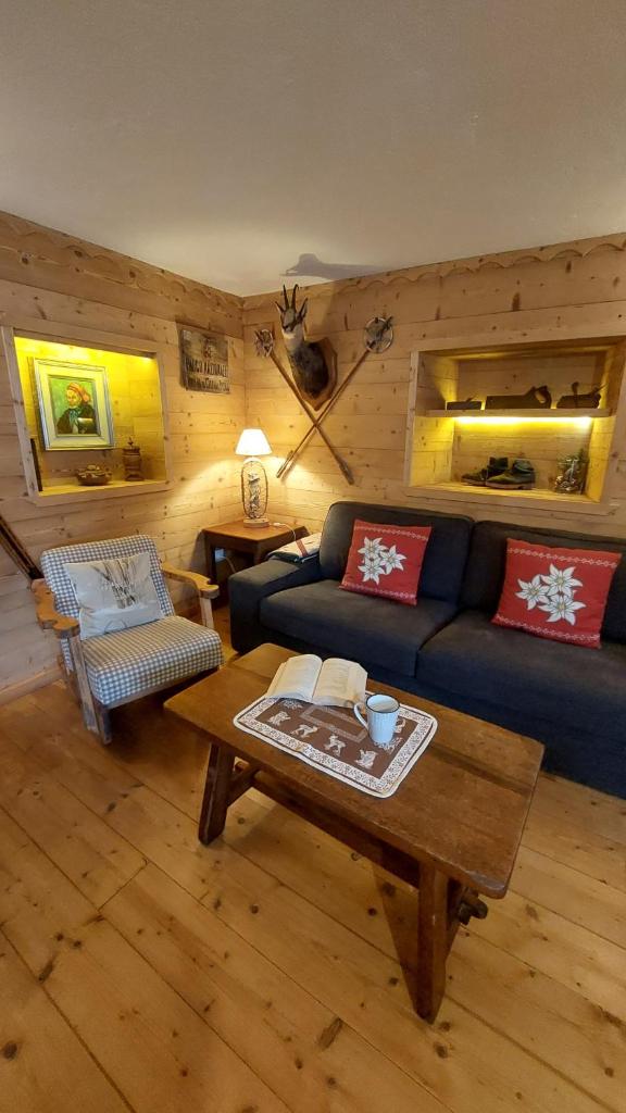 Maison Glarey Courmayeur CIR VdA 0023