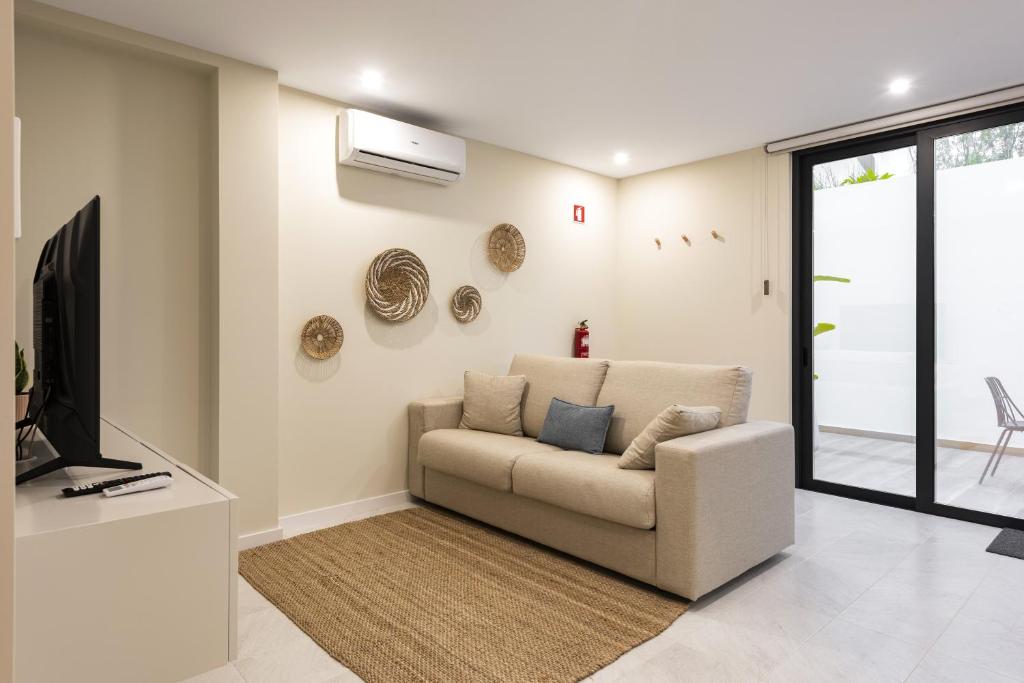 Villa 41 - Private Studios Faro Airport, Beach and City Center 5