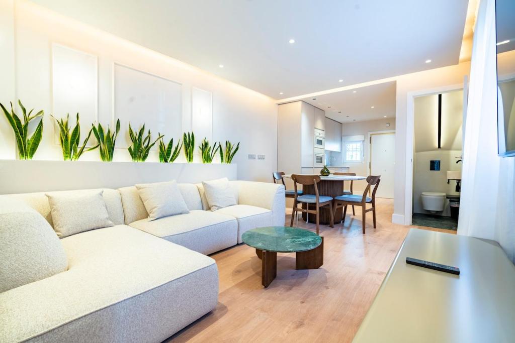 New Luxury House Madrid 4 Bd 4 Bth 4