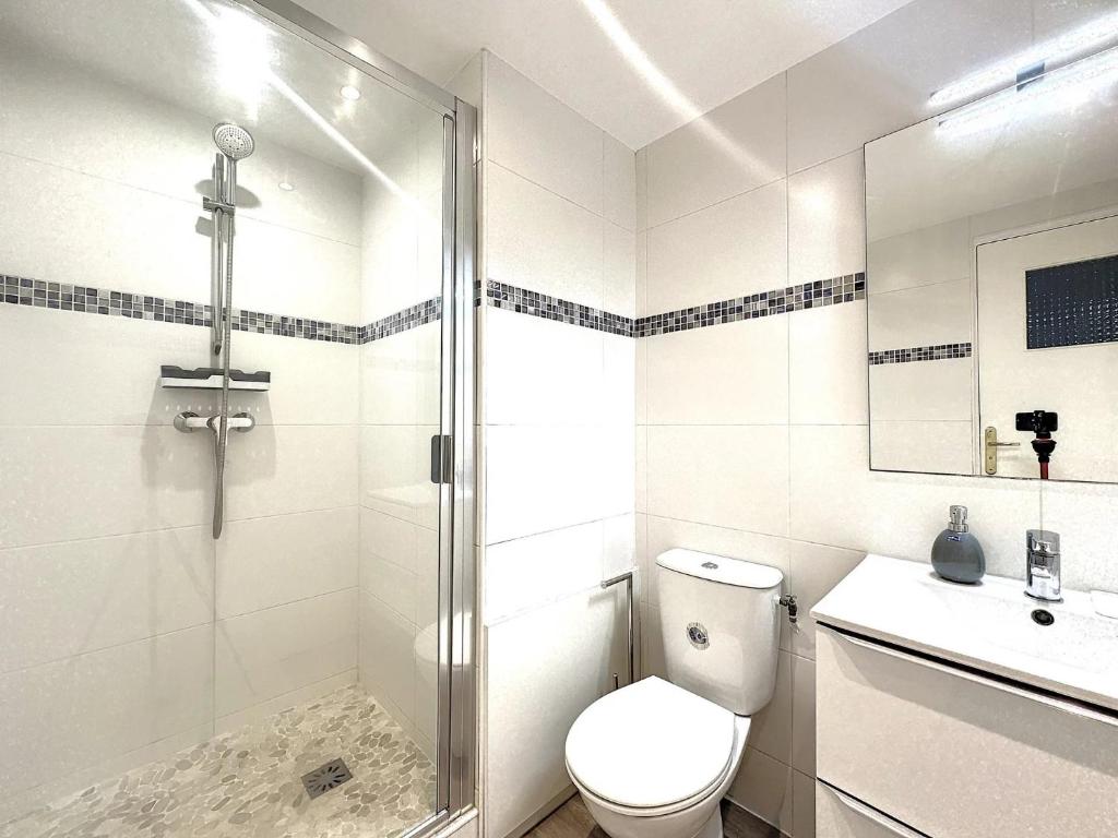 Superbe appartement avec terrasse centre-ville et plage à 5 min 7
