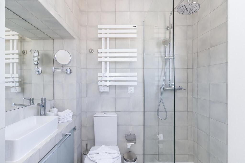Central Apartment 2 Bedroom with Fast Internet 5