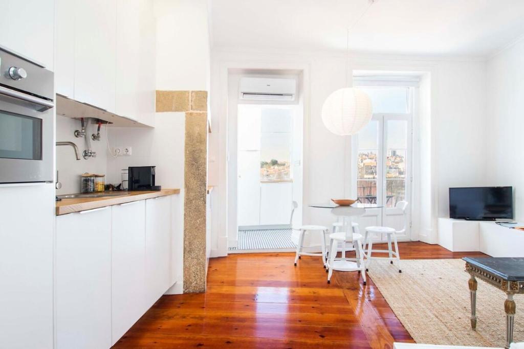 Central Apartment 2 Bedroom with Fast Internet 3