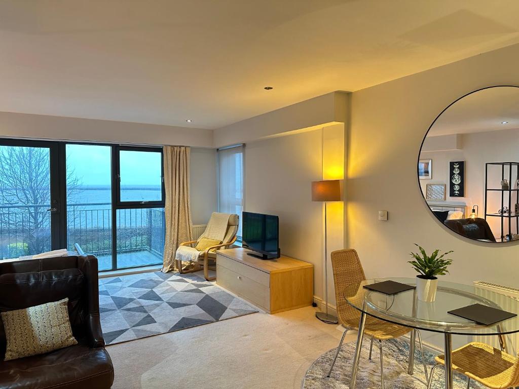 Pier House 5