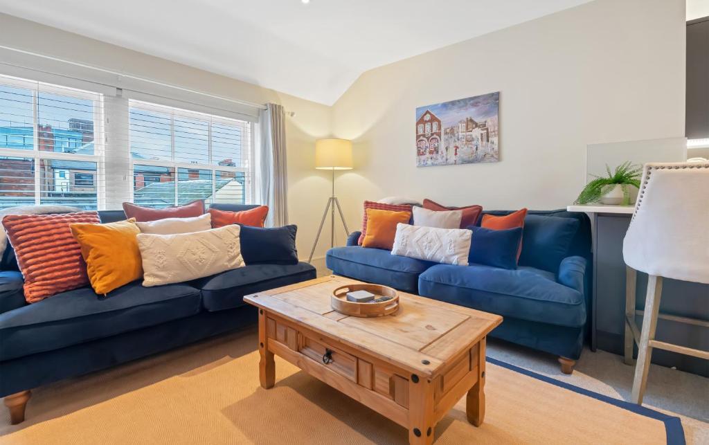 Osbourne House - BLUE 2 Bedroom,2 and half bath 1