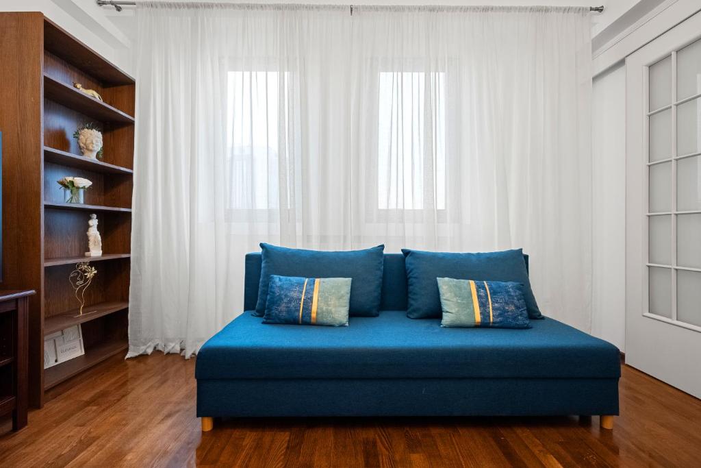 Stepup Apartment, City Center Bucharest, Magheru Blvd View, Elegant Stay 5