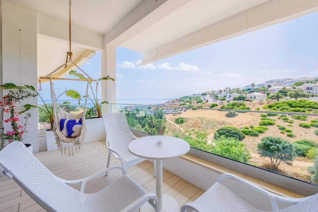 Ocean Studio by ENDLESS SUN I modern comfort, sea view, wi-fi, parking, rooftop pool 7