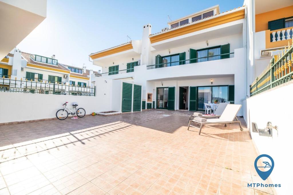 Vila Nico by MTPhomes 6