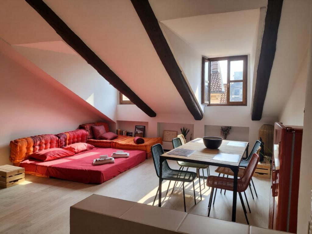 Charming Rooftop Attic San Salvario - 300m from Porta Nuova 4