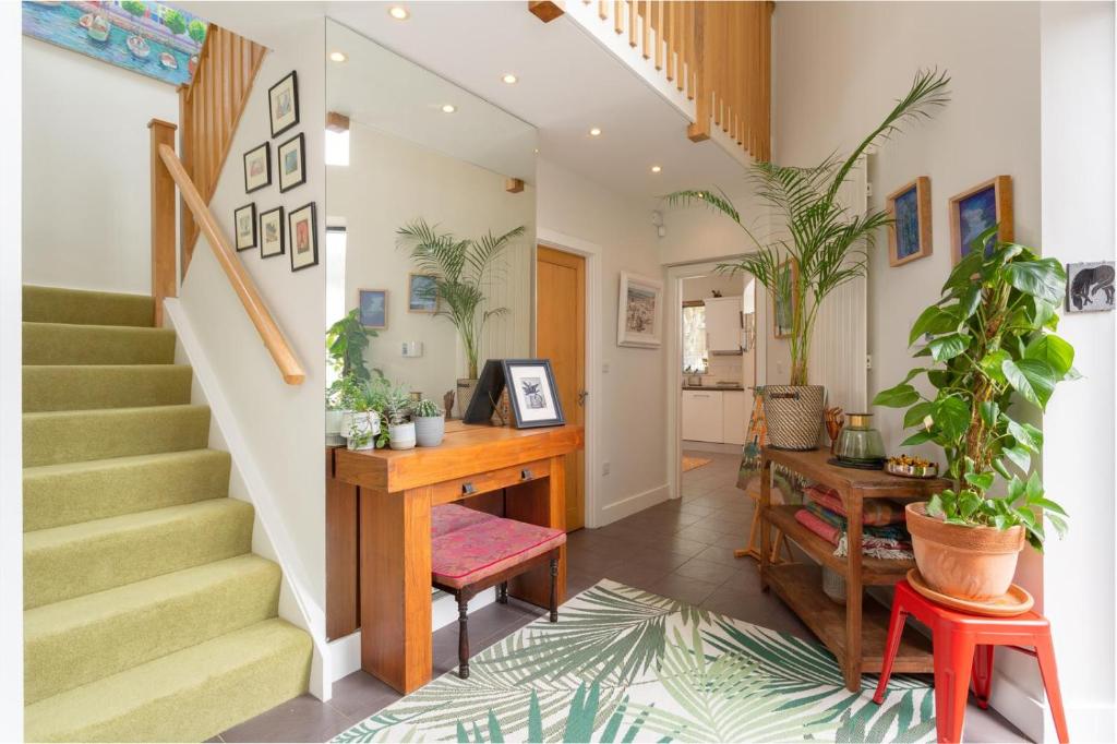 2 Bedroom Maisonette Townhouse, Merrion Square 4