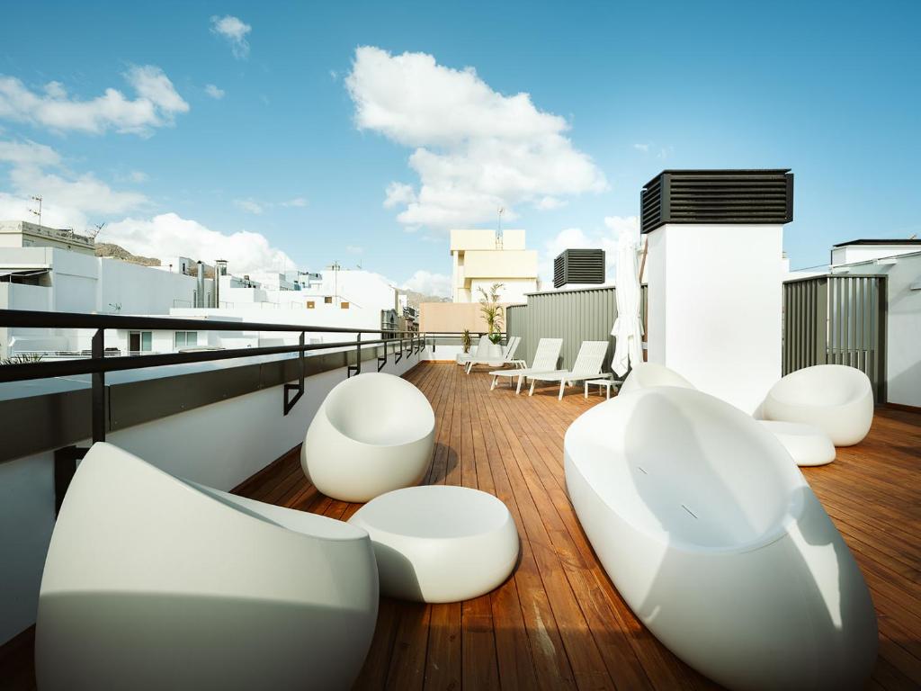Callao Suites by IRES LAR 8