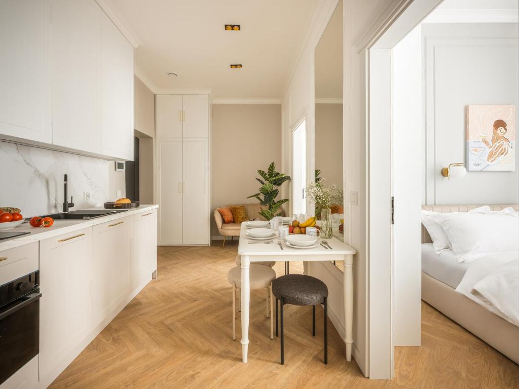 Astor Residence by Fragola Apartments 7