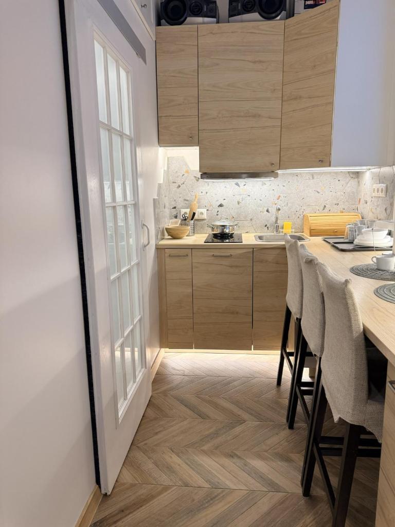 Cosy quiet apartment in the city center 4