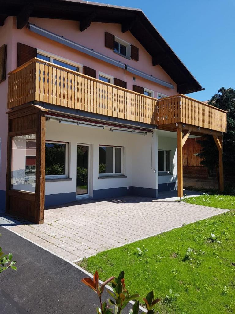 Attraktive 4,5-Zimmerwohnung in Ruschein