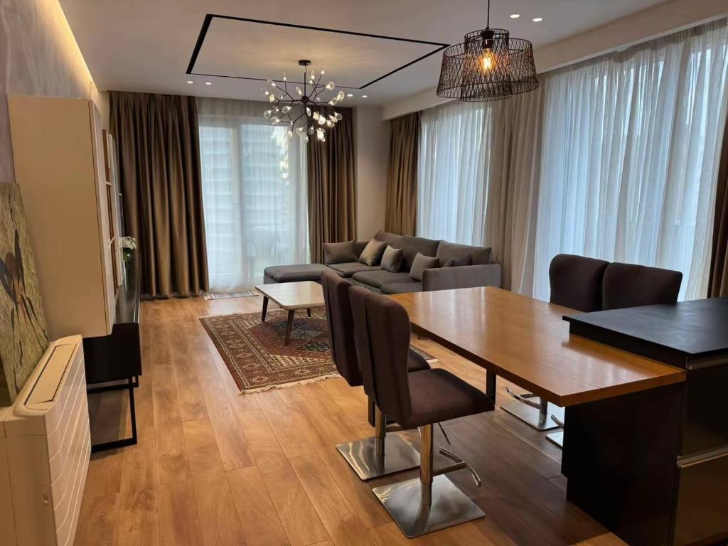 Skanderbeg Square Center Apartments 3