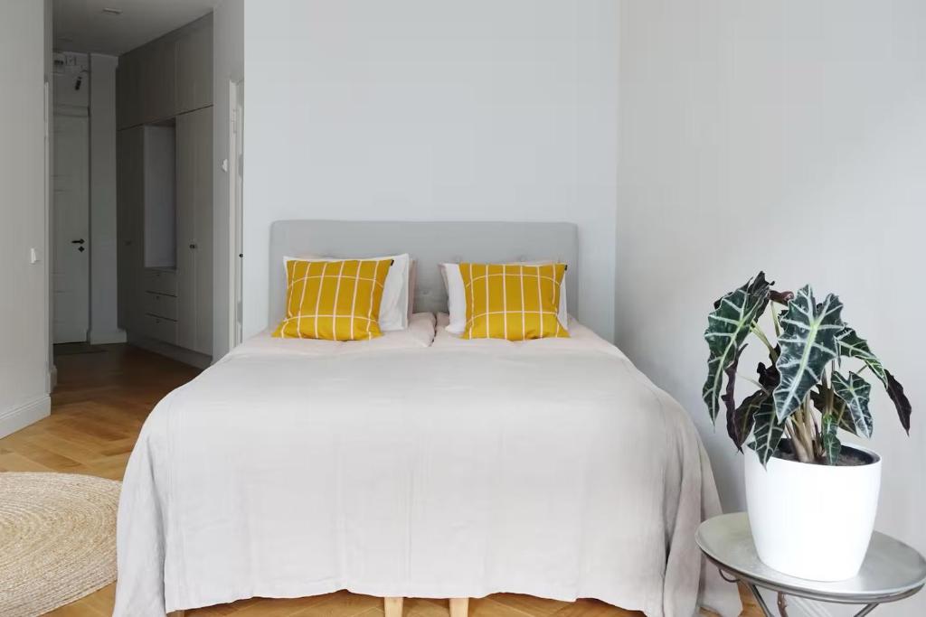 Stylish Design Studio Next to The Parliament House by Nordic Stay Collection 7