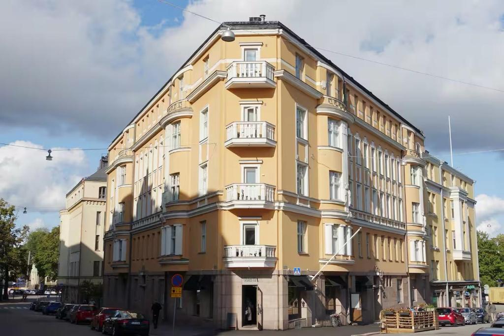 Stylish Design Studio Next to The Parliament House by Nordic Stay Collection 6