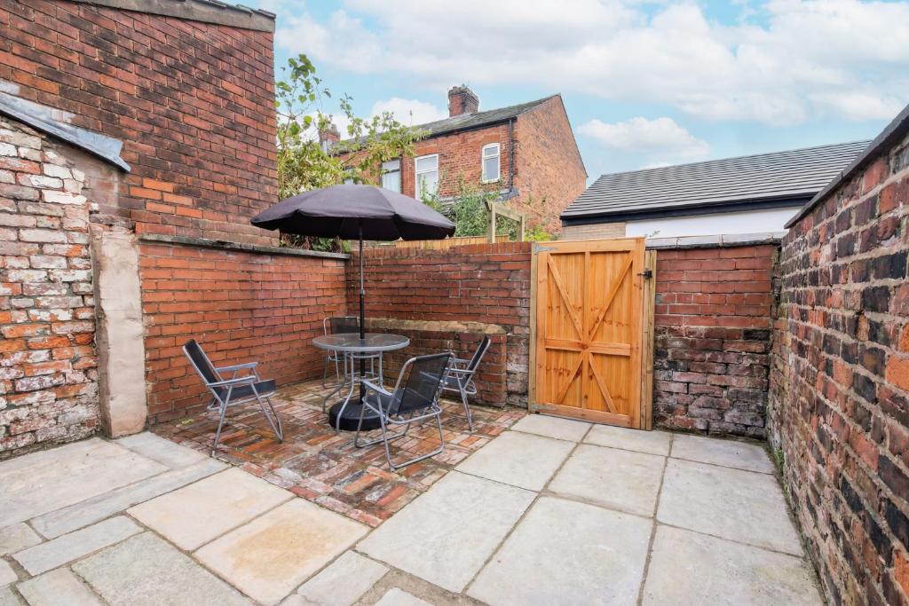 Cosy 3BR Family Home Near Coop Live and Etihad Stadium - Free Parking! 6