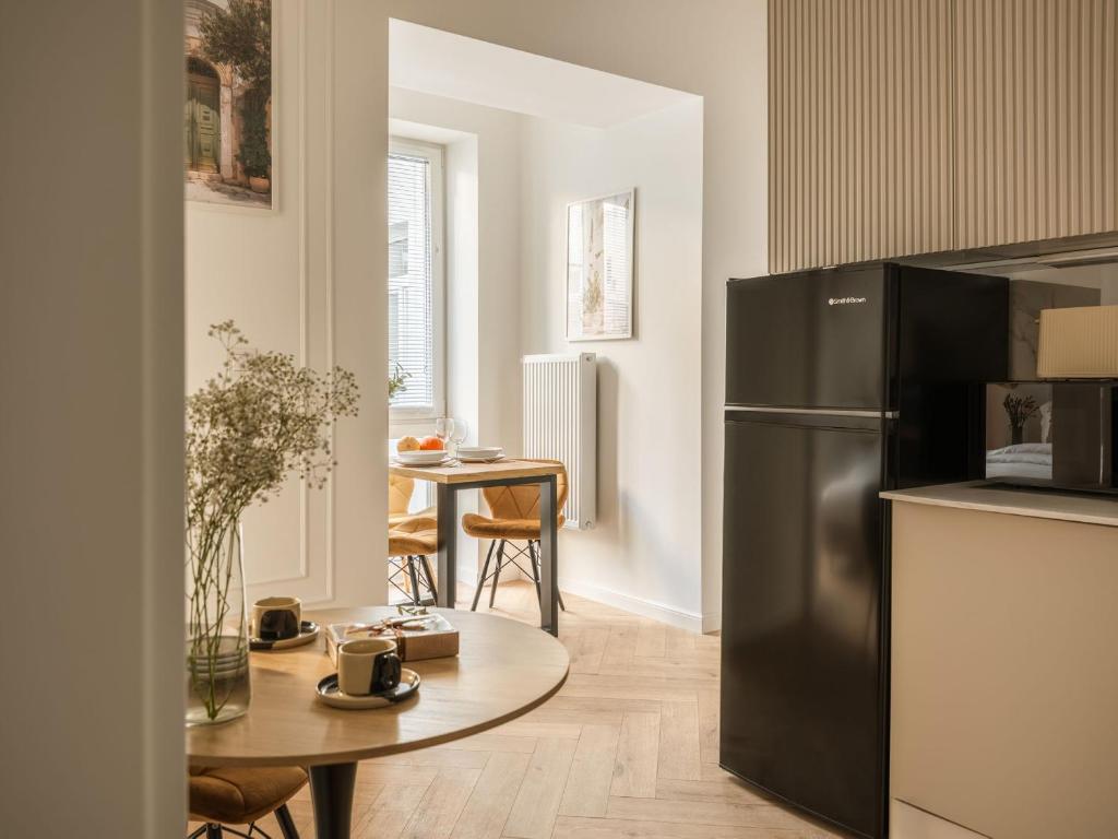 Astor Residence by Fragola Apartments 7