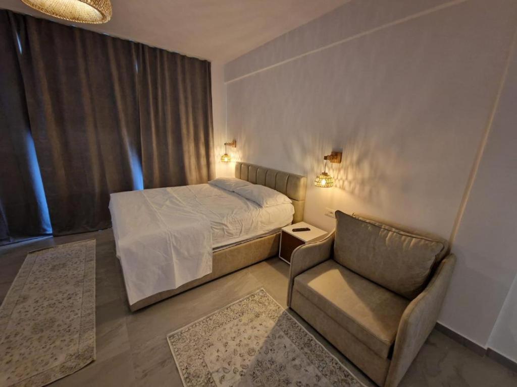 Arta's Beach Apartments 4