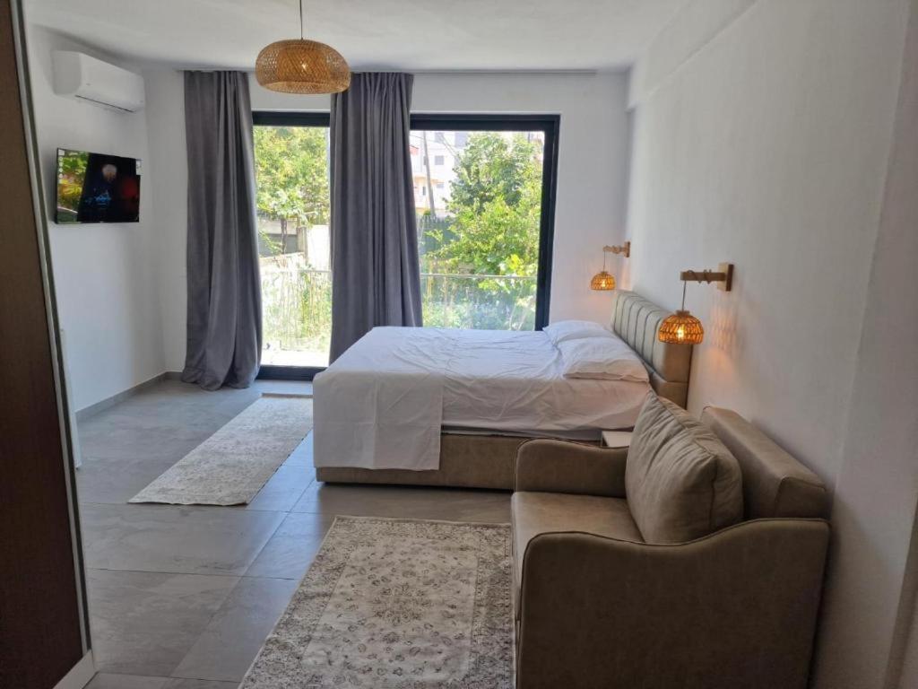 Arta's Beach Apartments 6
