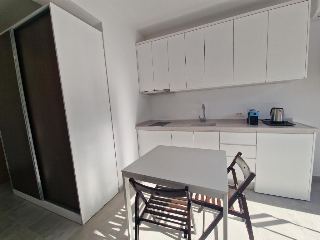 Arta's Beach Apartments 8
