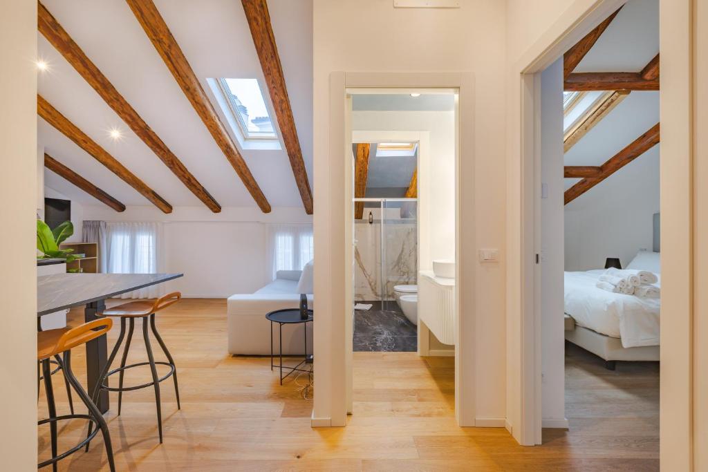 Lux Apartment Stazione 51 2