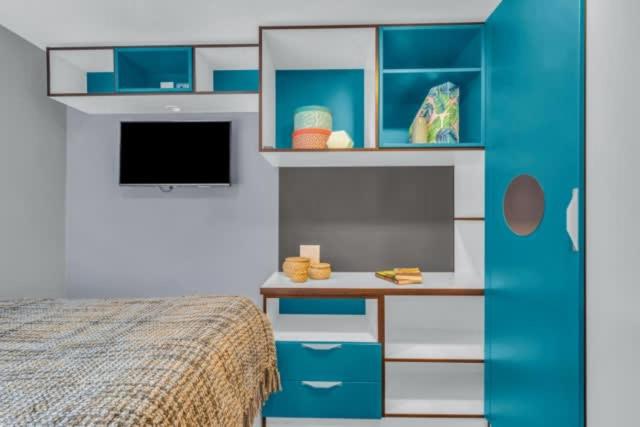 Studio For 2 In Leeds Free Breakfast 4