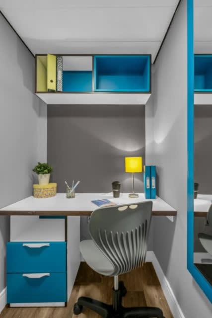 Studio For 2 In Leeds Free Breakfast 6