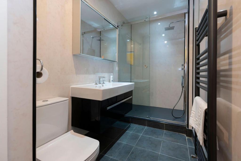 Gardners Crescent 8