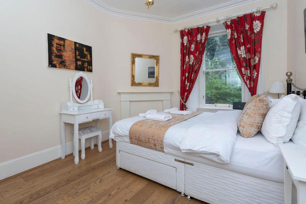Gardners Crescent 7