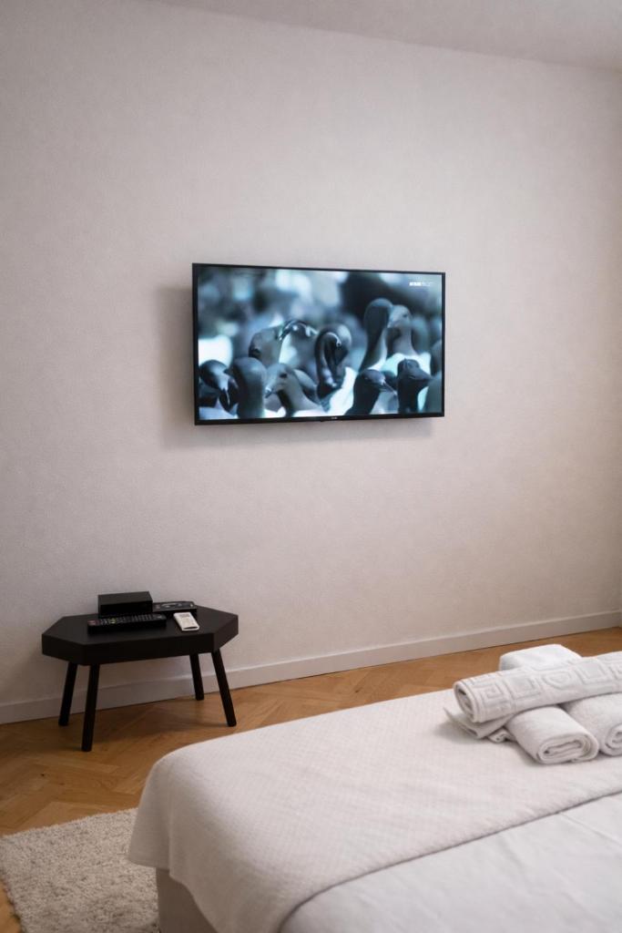 Balkan Beauty Stays by He-Ra Apartments Skopje 8