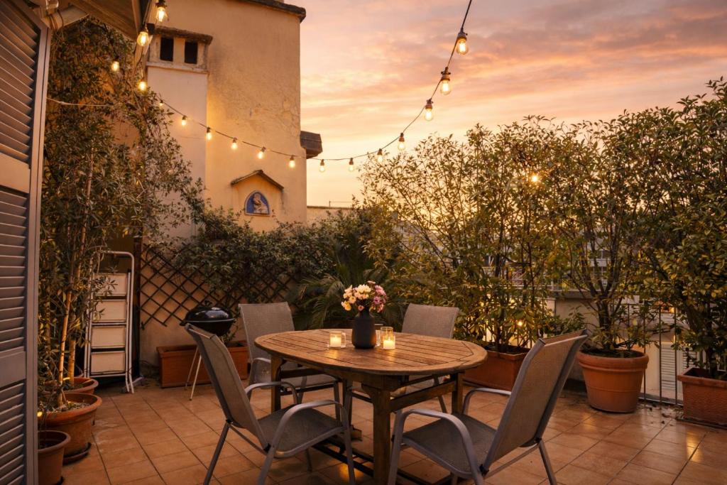 Duomo Charming Maison with Private Terrace - A Unique Milanese Experience 4