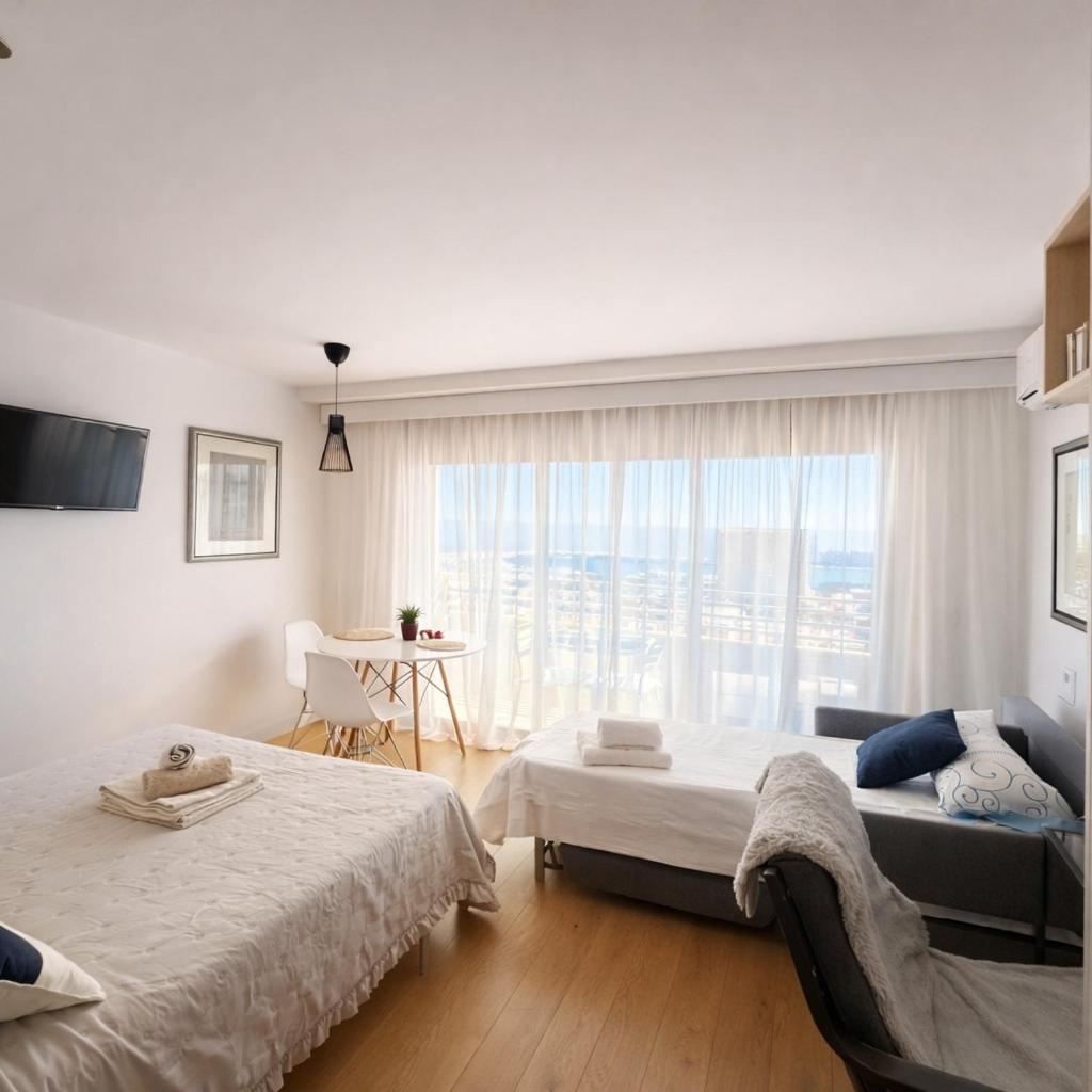 22nd Floor Skyline Studio Panoramic Sea&City Views 2