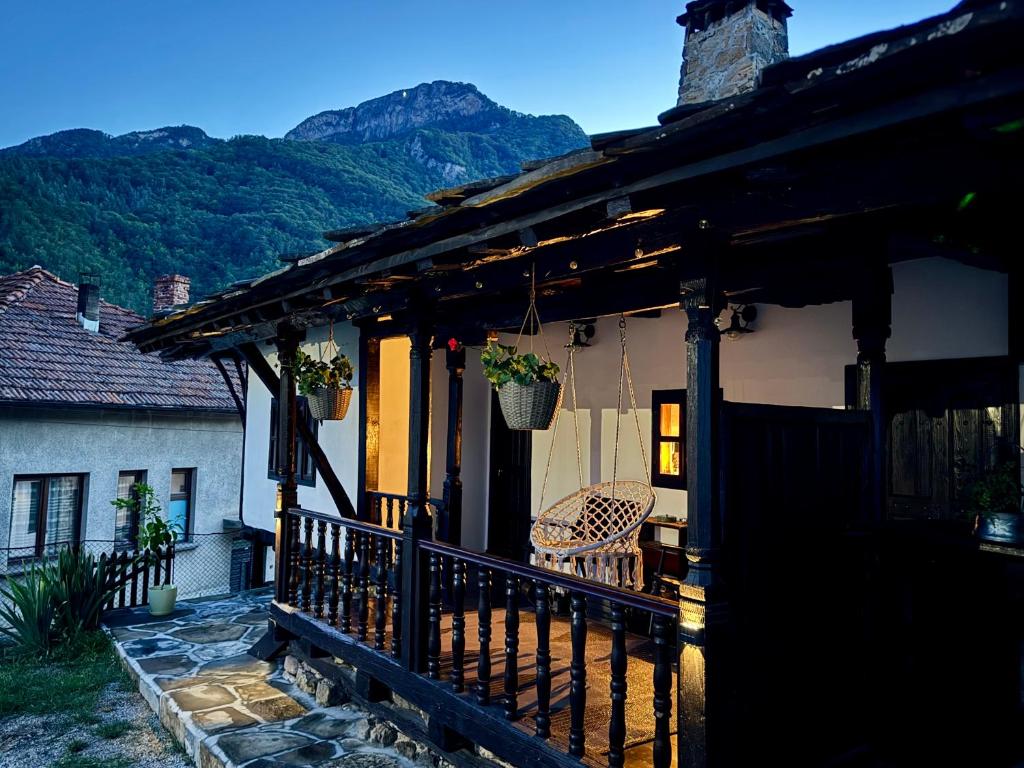 Туйковата къща The Tuikov House 6