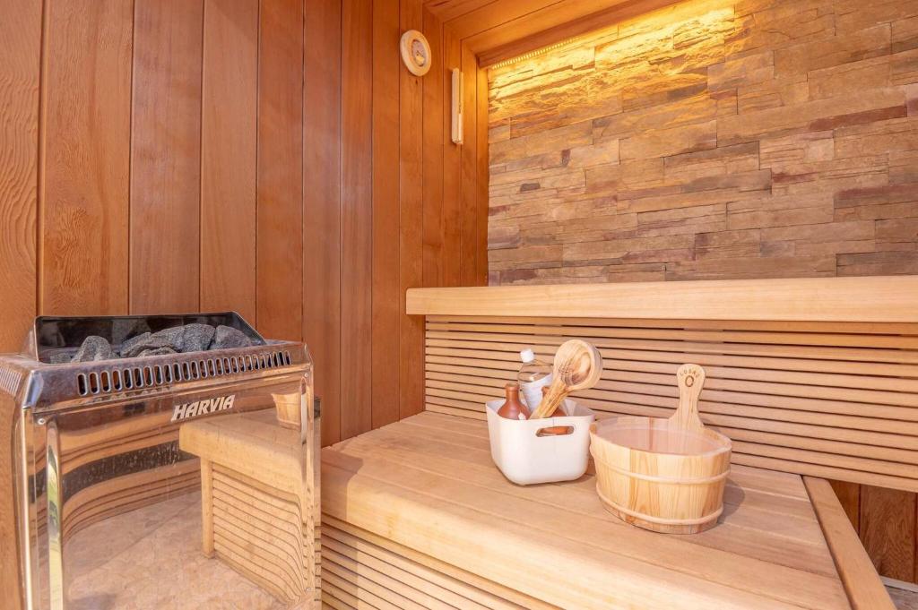 Family house with sauna close to the sea 8