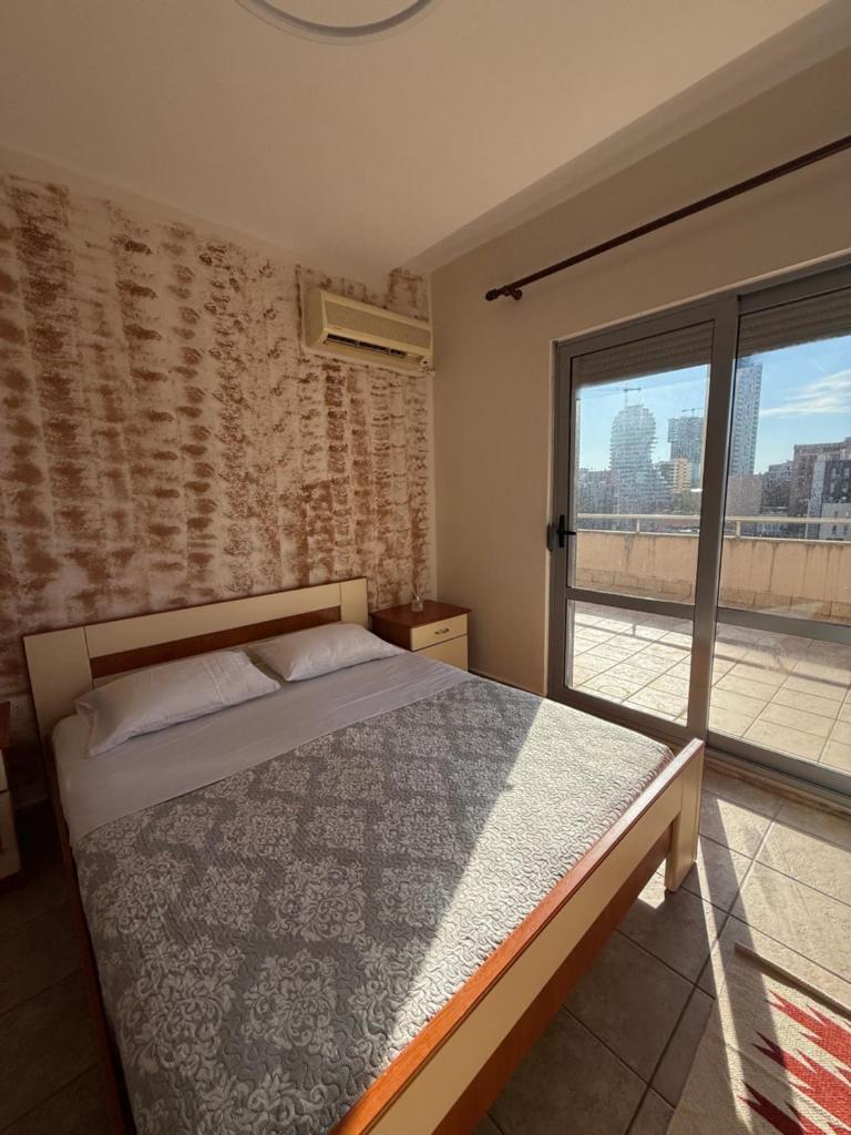 City Center Apartment with Huge Terrace & View 2