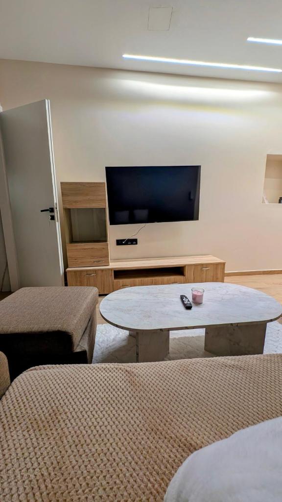 Arhontoula Single-Family 2 Bedroom Home Kalithea 7