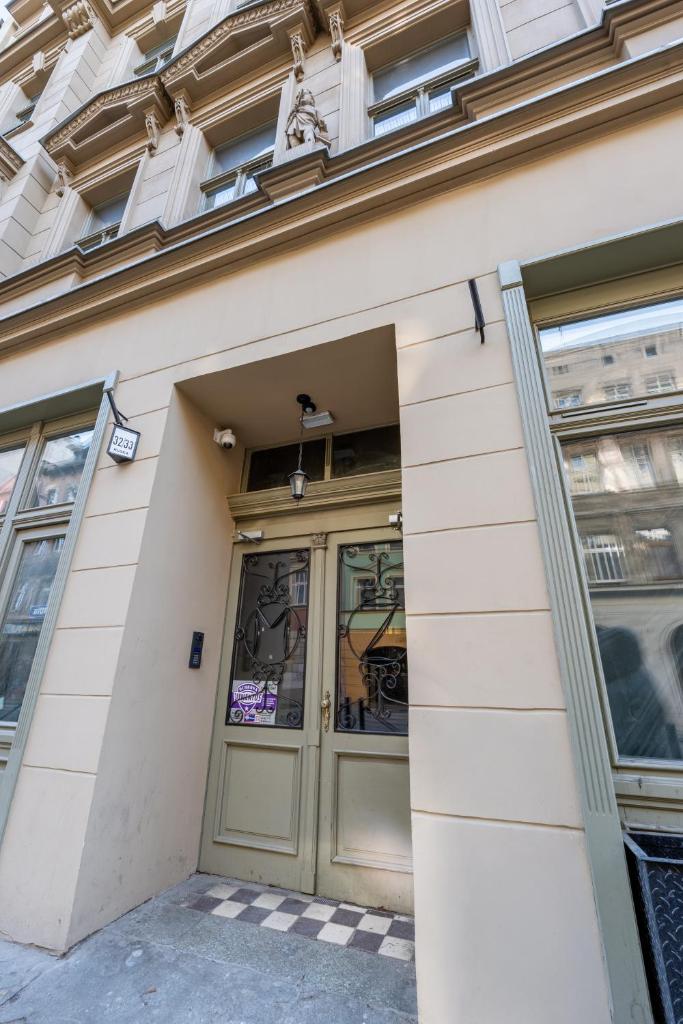 Pod Błękitnymi Podkowami 7