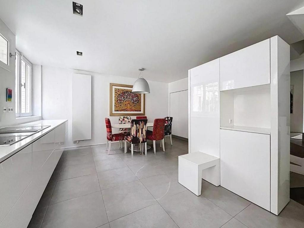 Rue Danton - Champ de Paris Residence 8