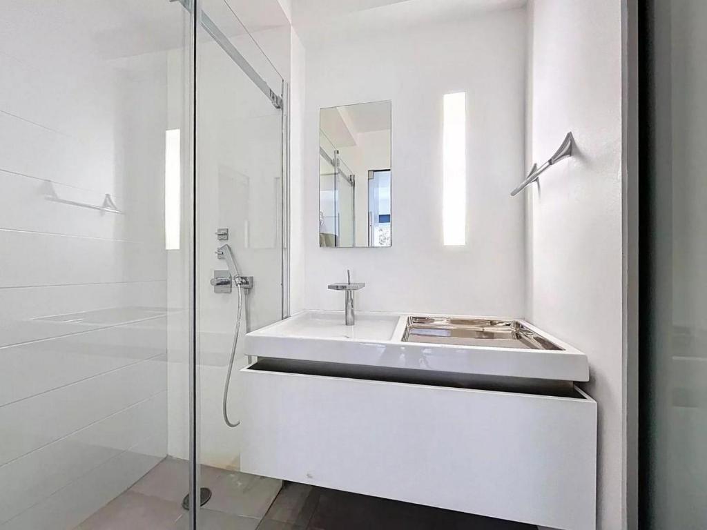 Rue Danton - Champ de Paris Residence 7