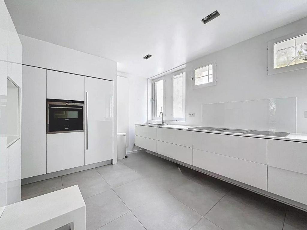 Rue Danton - Champ de Paris Residence 3
