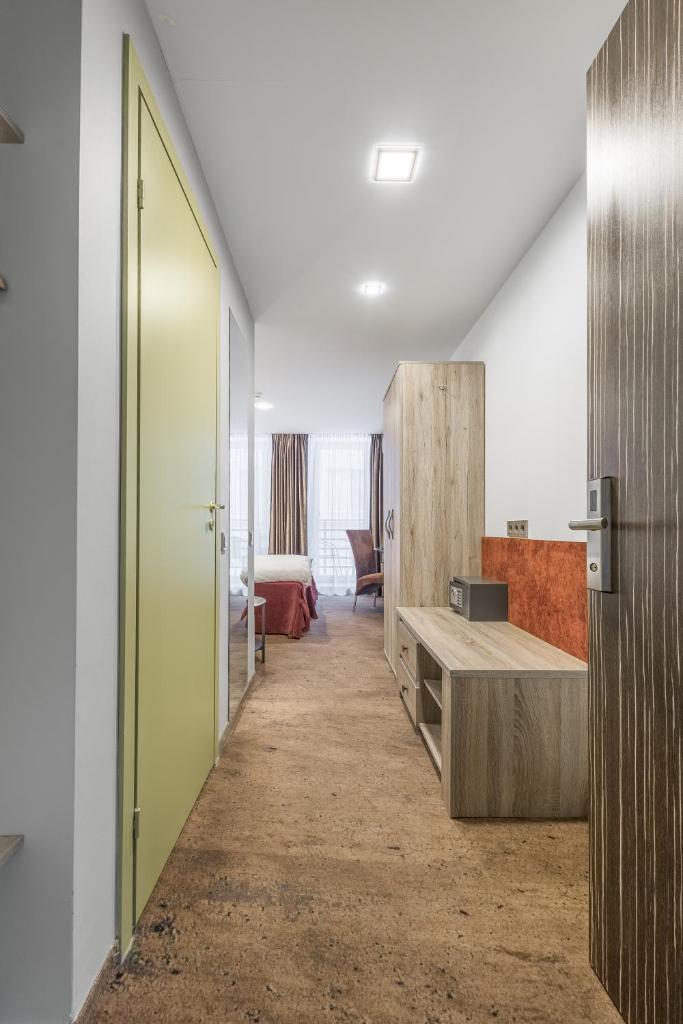 HOF Apartments 4