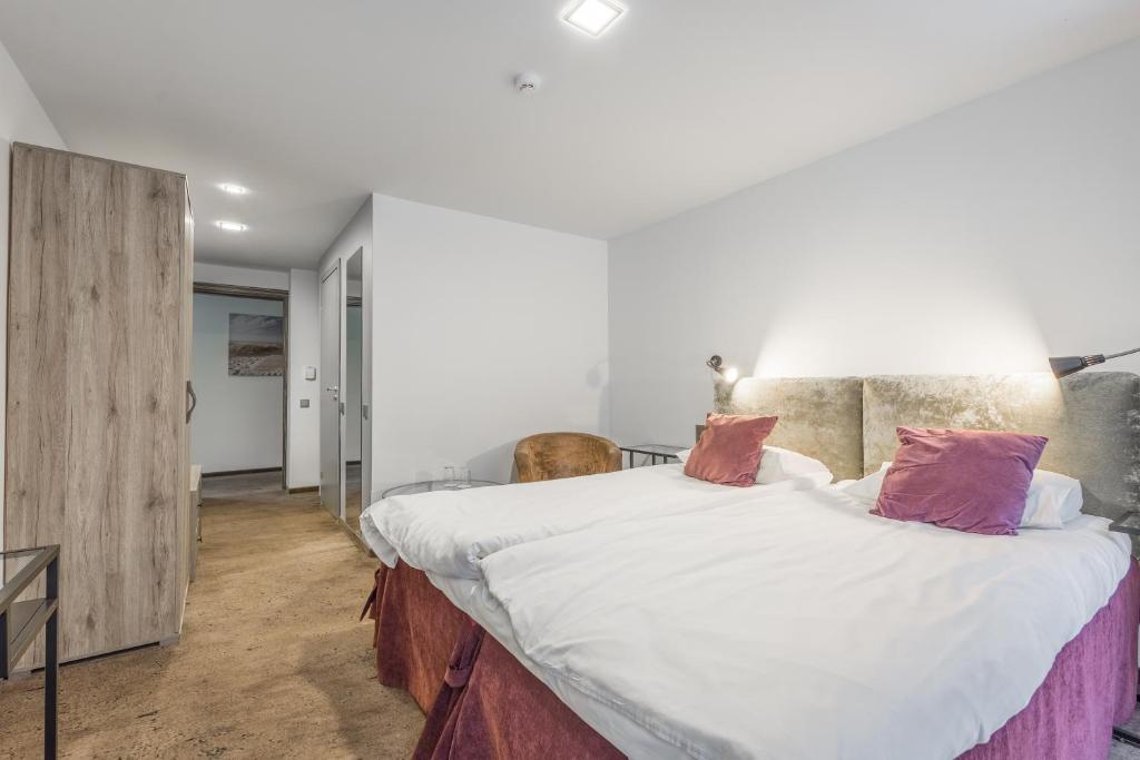 HOF Apartments 3