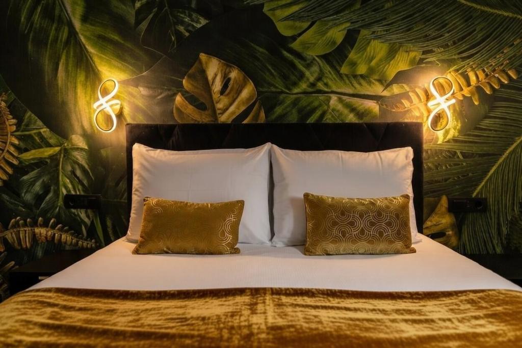 Golden Vibes Design decorated Apt 2BEDs, Family 2