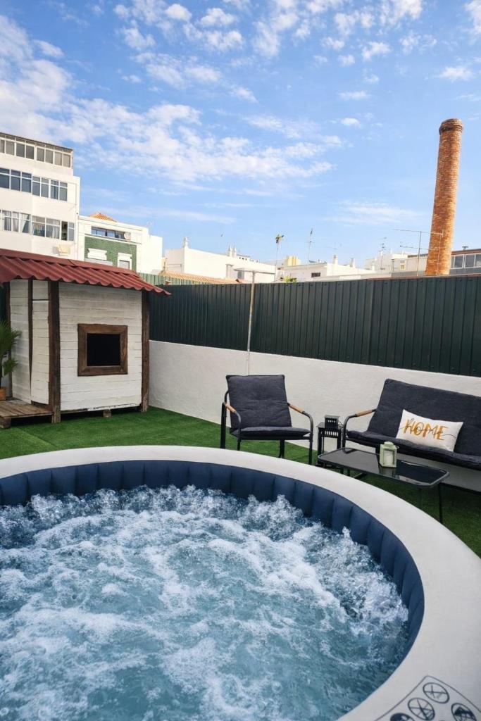 Faro Central Terrace & Jacuzzi 8