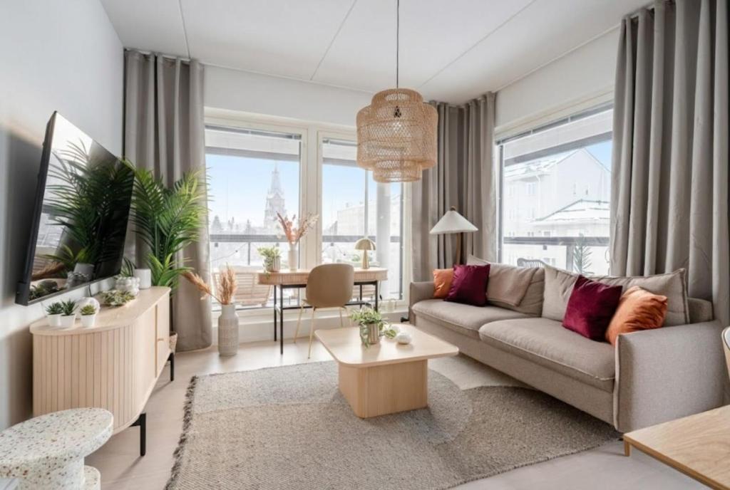 New 2BR with Balcony, Sauna & Great Location 1