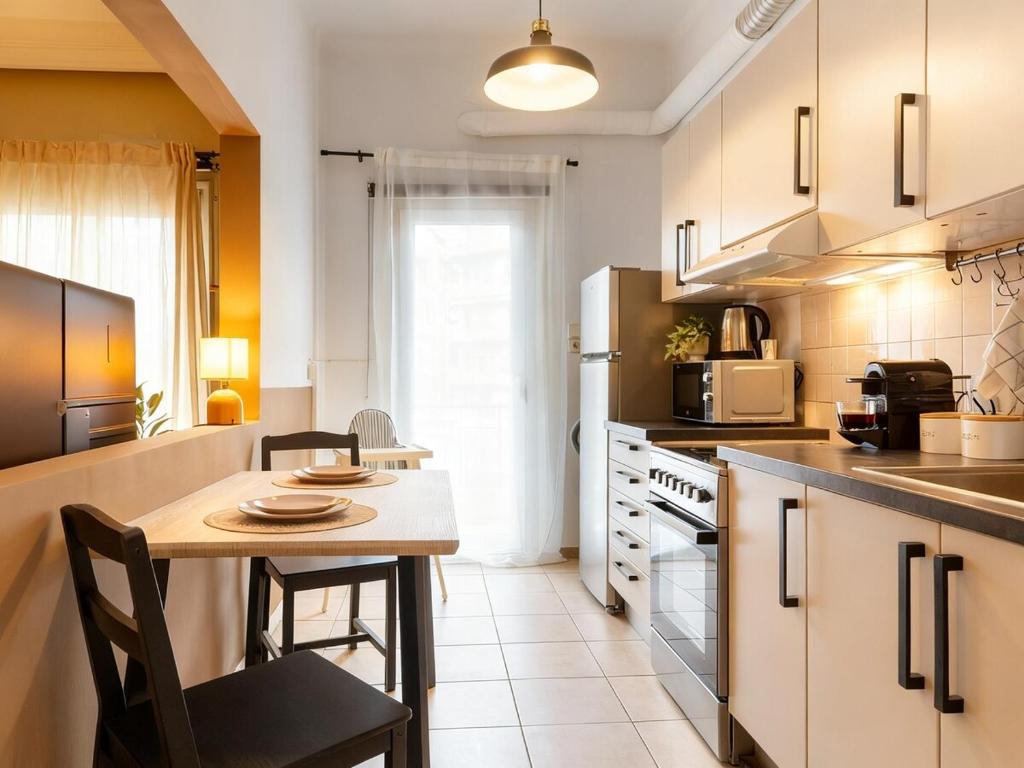 Modern Comfort Apartment with Balcony 4
