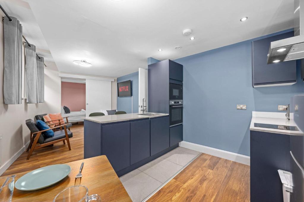 1 Bed Shudehill Flat Sleeps 4 City centre 3